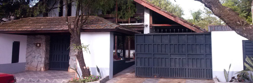 Petit Hotel Caraguata Puerto Iguazu Exterior photo
