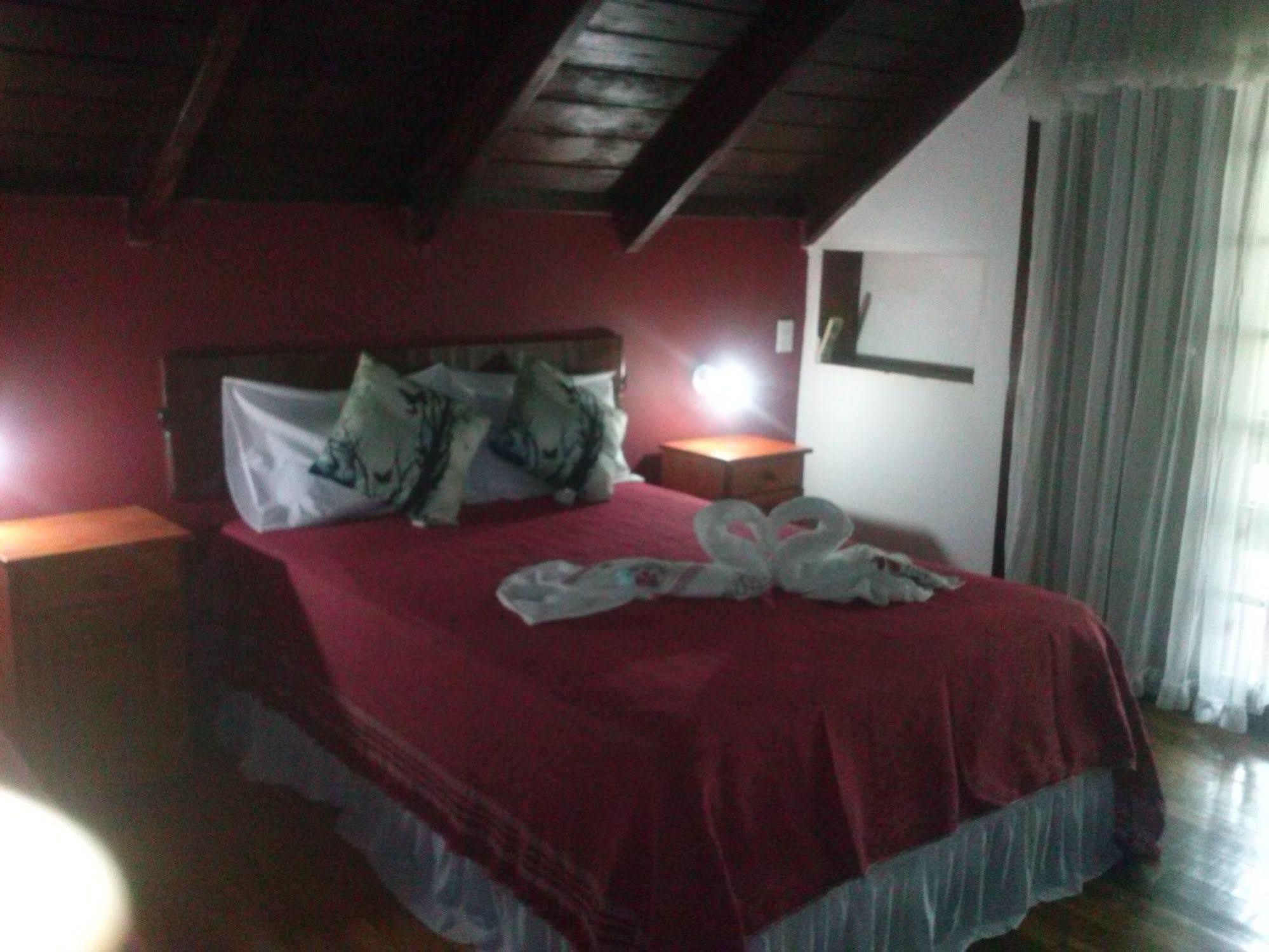 Petit Hotel Caraguata Puerto Iguazu Exterior photo